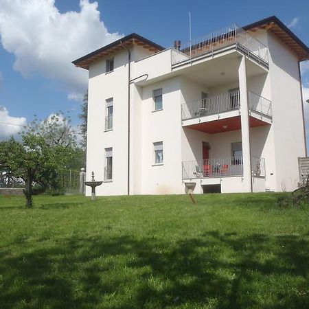 Villa Emilia Castronno Esterno foto