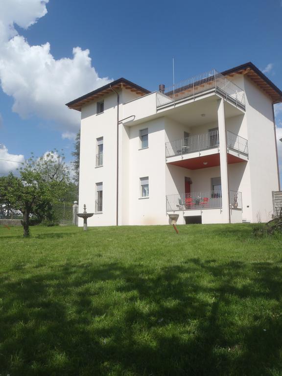 Villa Emilia Castronno Esterno foto
